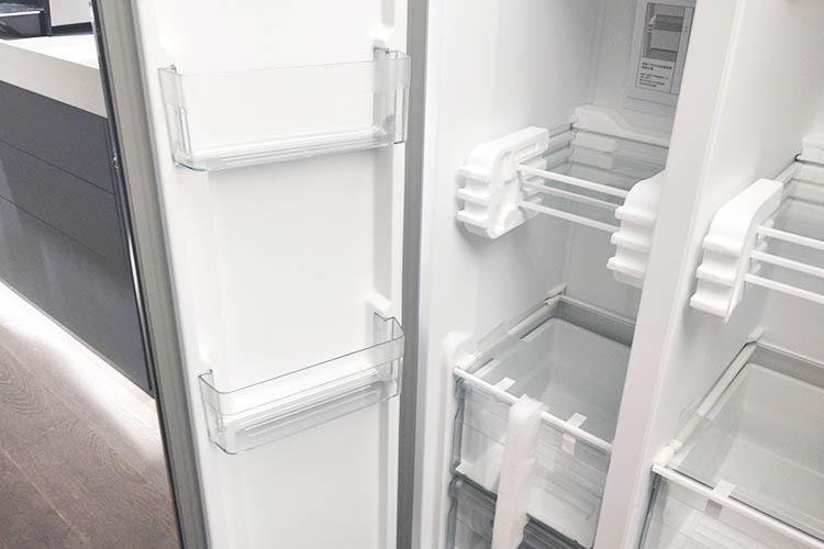  海尔冰箱冷冻最下面一层结冰是正常的吗?