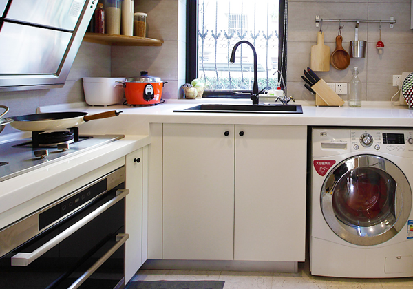 全自动洗衣机在脱水时有异常响声,怎么解决?